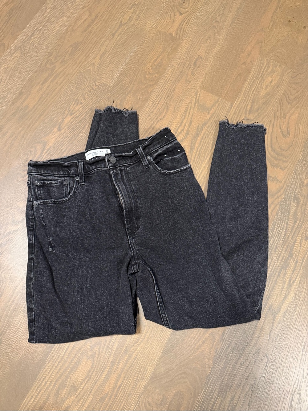 Abercrombie & Fitch Black High-Rise Skinny Jeans with Raw Hem
